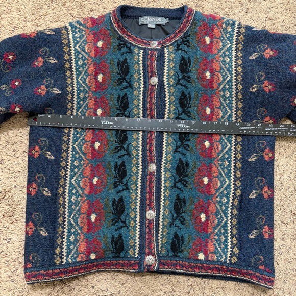 Icelandic Design Wool Cardigan Sweater Floral Buttons Women's Size L - Picture 5 of 7